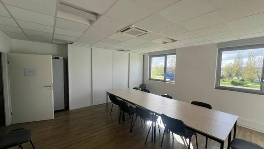 Publique 55744978 nr 2 - Attribut alt par défaut.