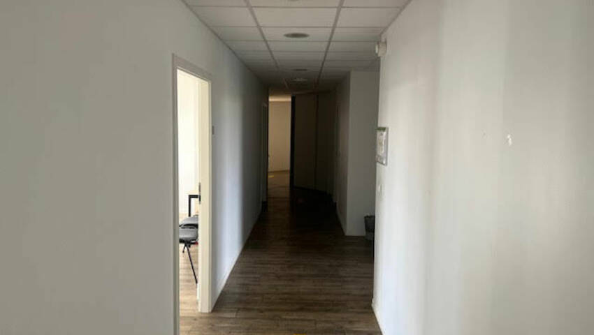 Publique 55744978 nr 5 - Attribut alt par défaut.