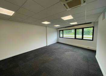 Publique 56162649 nr 2 - Attribut alt par défaut.