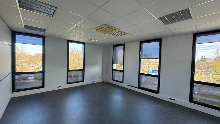 Publique 57690047 nr 3 - Attribut alt par défaut.