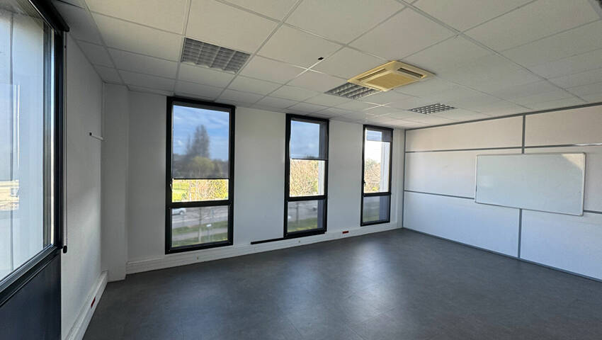 Publique 57690047 nr 4 - Attribut alt par défaut.