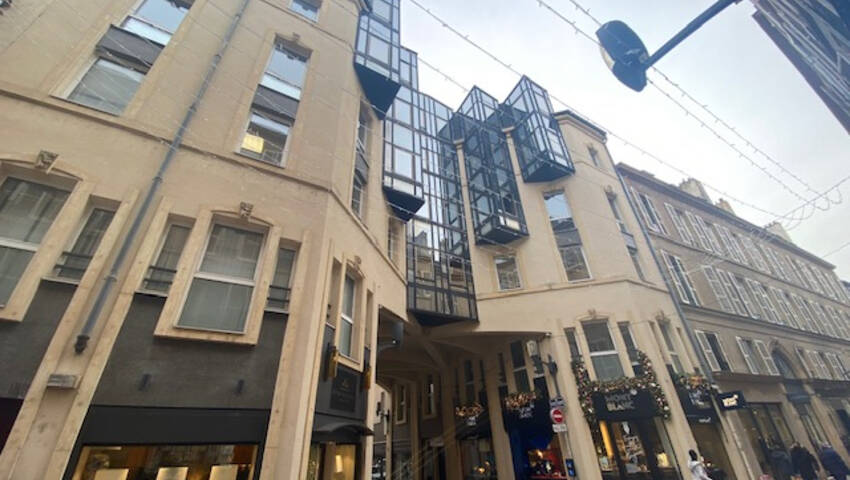 Publique 58371454 nr 1 - Attribut alt par défaut.