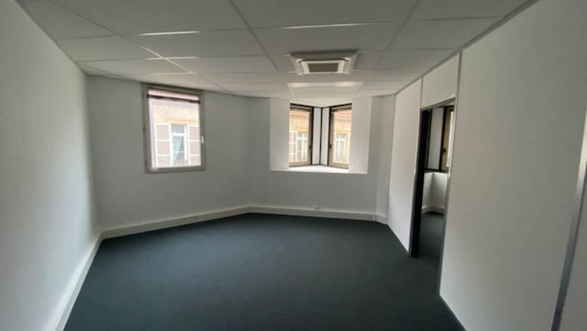 Publique 58371454 nr 4 - Attribut alt par défaut.