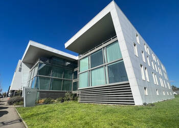 Publique 54144488 nr 1 - Attribut alt par défaut.