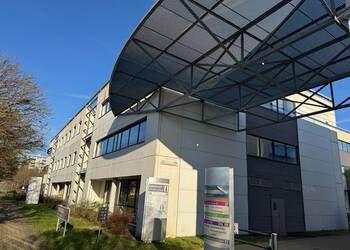 Publique 57669017 nr 2 - Attribut alt par défaut.