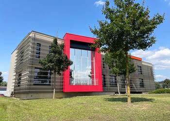 Publique 57370686 nr 1 - Attribut alt par défaut.