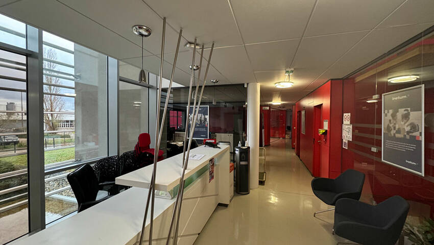 Publique 57370686 nr 3 - Attribut alt par défaut.