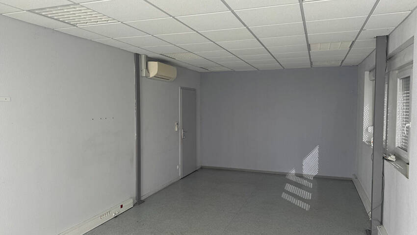 Publique 58640768 nr 4 - Attribut alt par défaut.