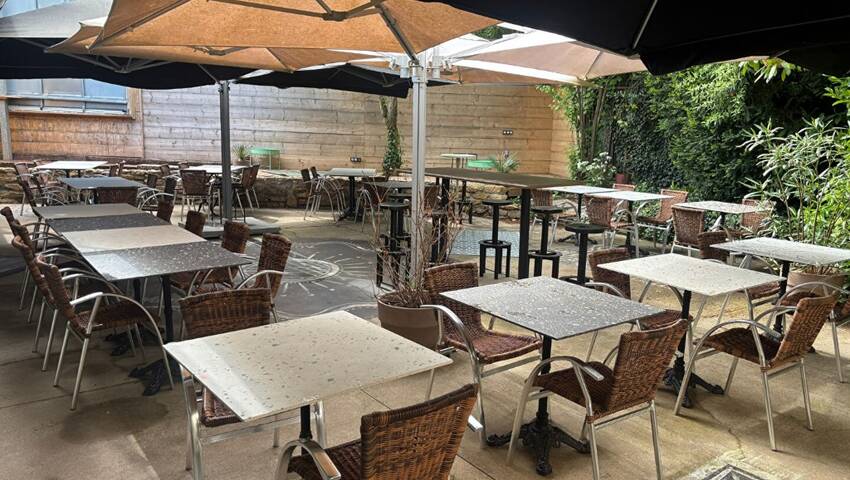 Publique 58746541 nr 15 - Attribut alt par défaut.