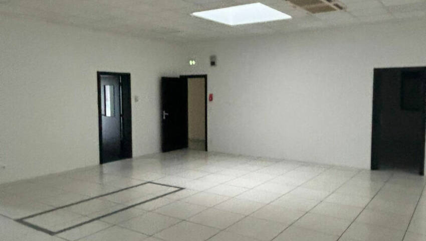 Publique 58026786 nr 8 - Attribut alt par défaut.