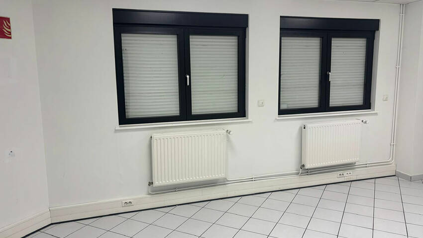 Publique 58026786 nr 16 - Attribut alt par défaut.