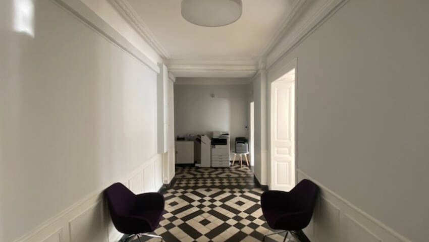 Publique 48285051 nr 4 - Attribut alt par défaut.