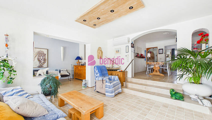 60162270g - Attribut alt par défaut.