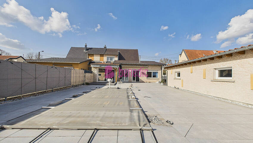 60162270r - Attribut alt par défaut.