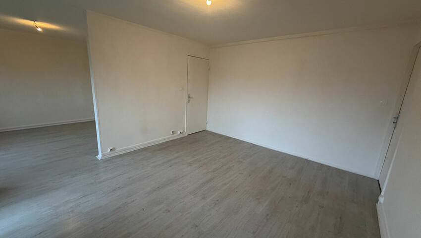 60185423a - Attribut alt par défaut.