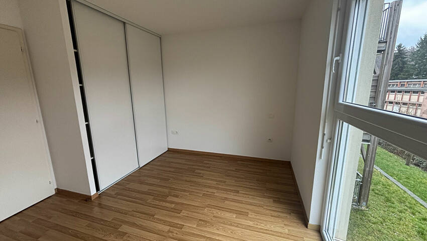 60184889e - Attribut alt par défaut.