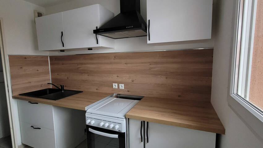 59993398a - Attribut alt par défaut.