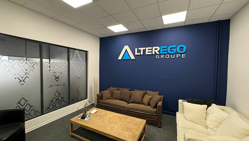 Publique 59685361 nr 4 - Attribut alt par défaut.