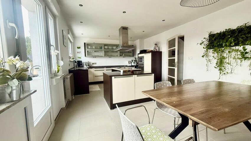 58291764c - Attribut alt par défaut.