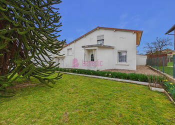 58153012b - Attribut alt par défaut.