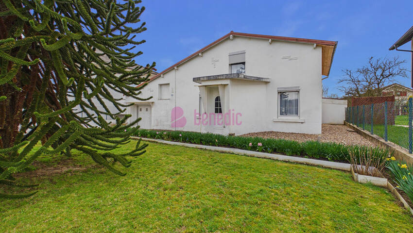 58153012b - Attribut alt par défaut.