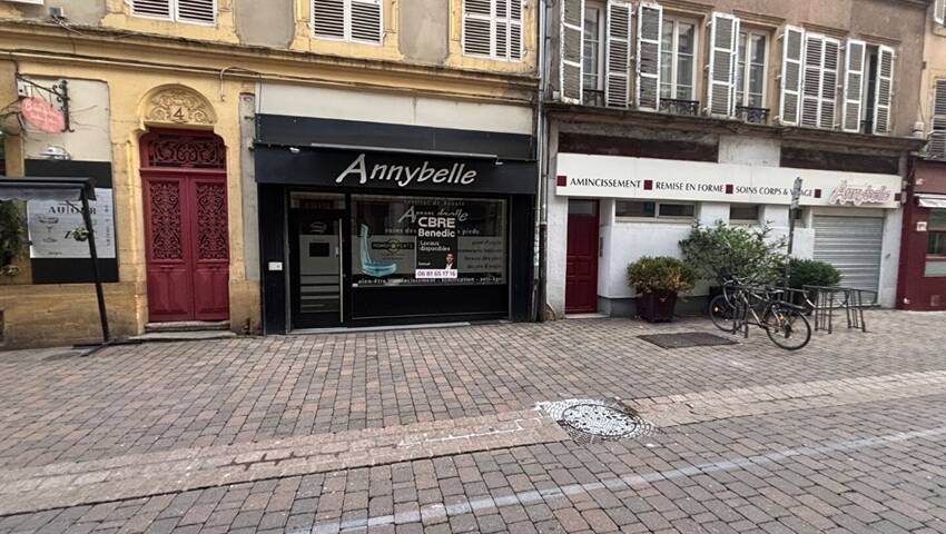 Publique 59502418 nr 2 - Attribut alt par défaut.