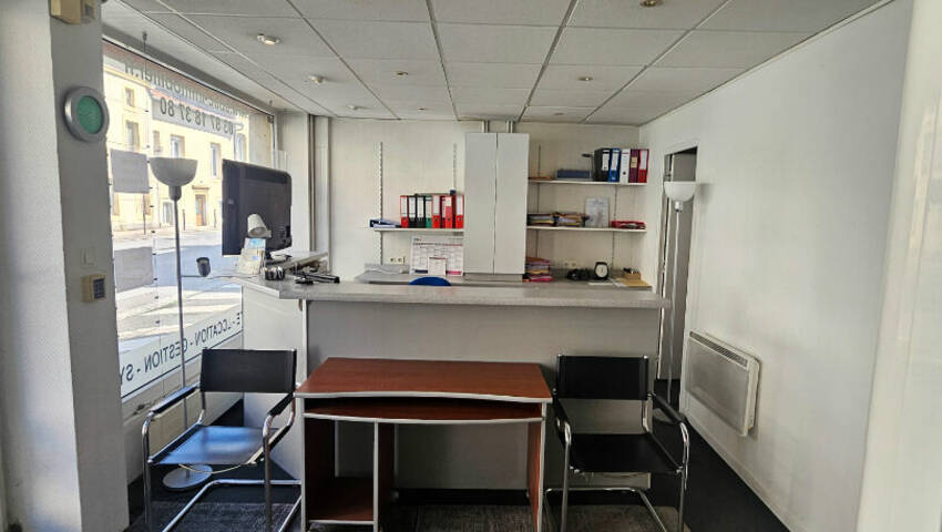 Publique 59161626 nr 2 - Attribut alt par défaut.