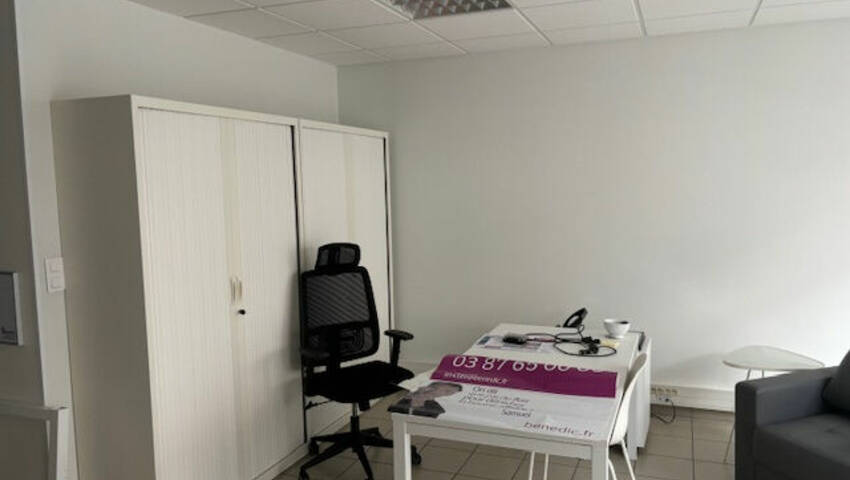 Publique 55887994 nr 5 - Attribut alt par défaut.