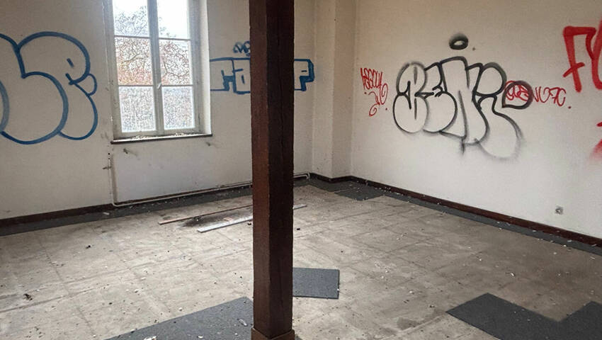 Publique 59651388 nr 5 - Attribut alt par défaut.