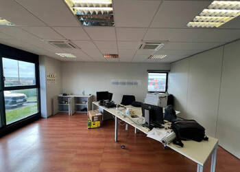 Publique 55727327 nr 2 - Attribut alt par défaut.