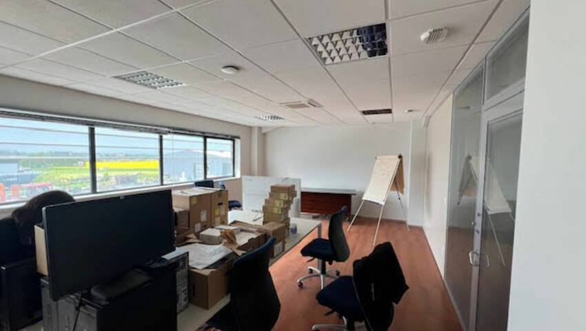 Publique 55727327 nr 4 - Attribut alt par défaut.