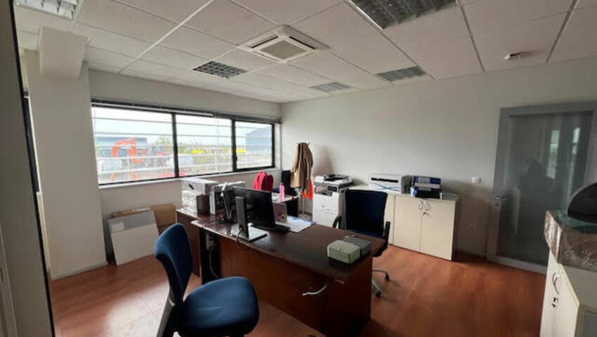 Publique 55727327 nr 5 - Attribut alt par défaut.