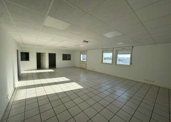 Publique 59278316 nr 2 - Attribut alt par défaut.