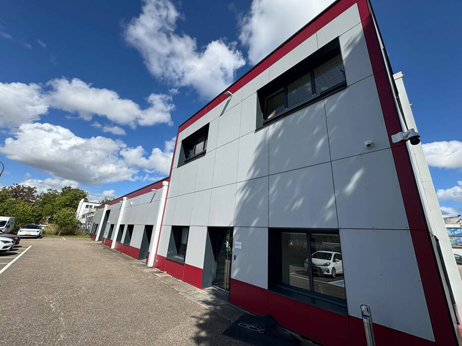 Publique 59437362 nr 2 - Attribut alt par défaut.