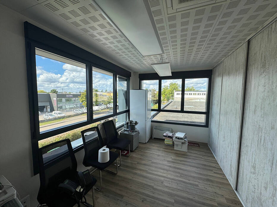 Publique 59437362 nr 3 - Attribut alt par défaut.