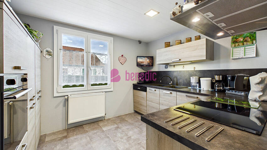 60200424c - Attribut alt par défaut.