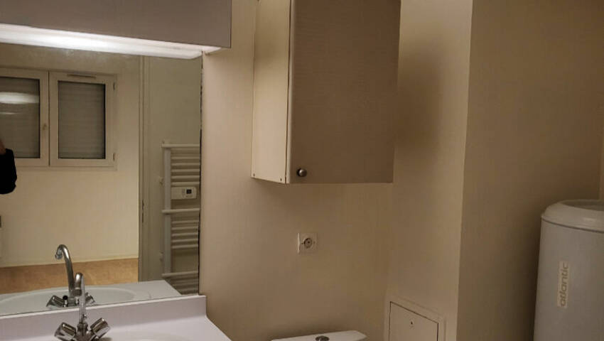 60216623b - Attribut alt par défaut.