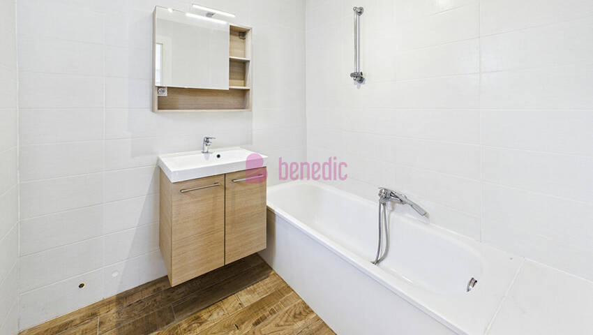 60218076h - Attribut alt par défaut.