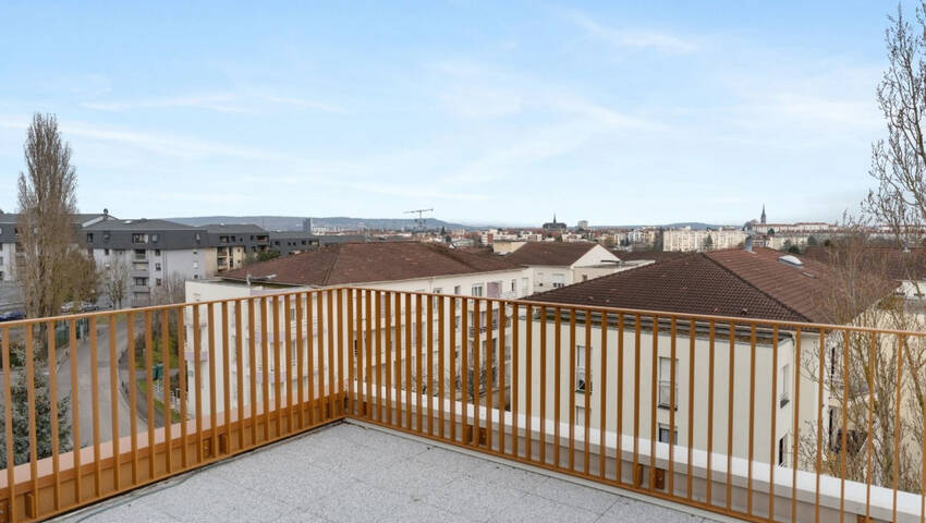 60216562c - Attribut alt par défaut.