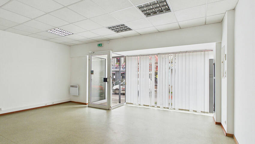 59840169c - Attribut alt par défaut.