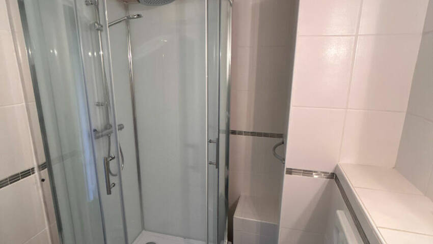 60225473g - Attribut alt par défaut.