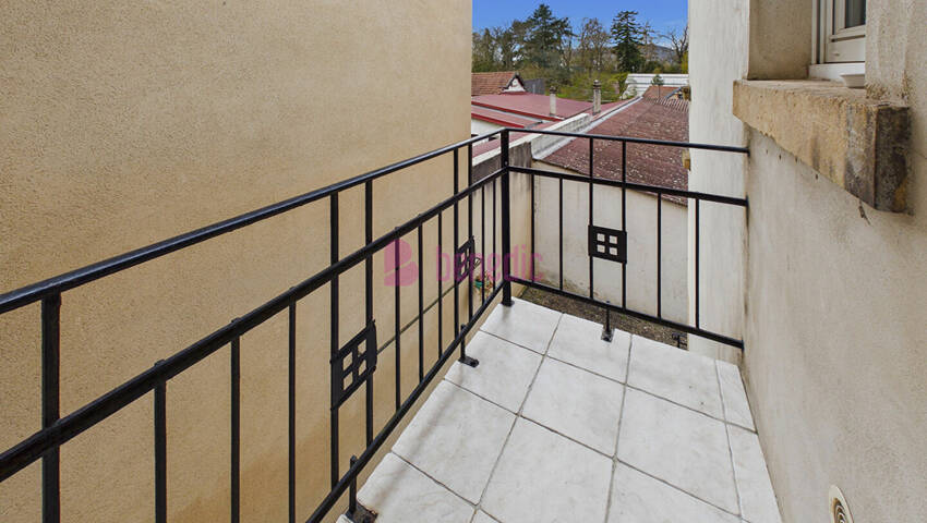 58791734q - Attribut alt par défaut.