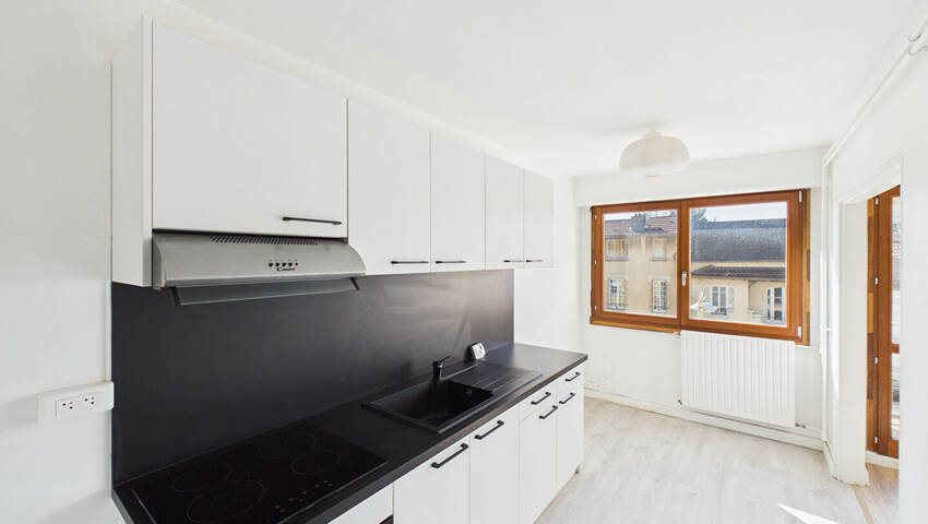 60230752f - Attribut alt par défaut.