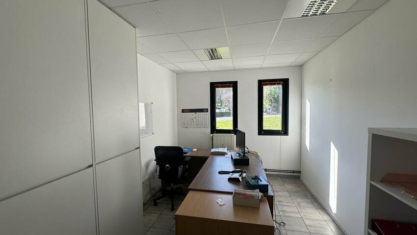 295061837 57 25781 4 - Attribut alt par défaut.