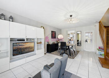 59238115b - Attribut alt par défaut.