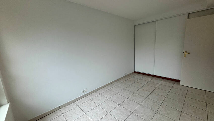 59711244d - Attribut alt par défaut.