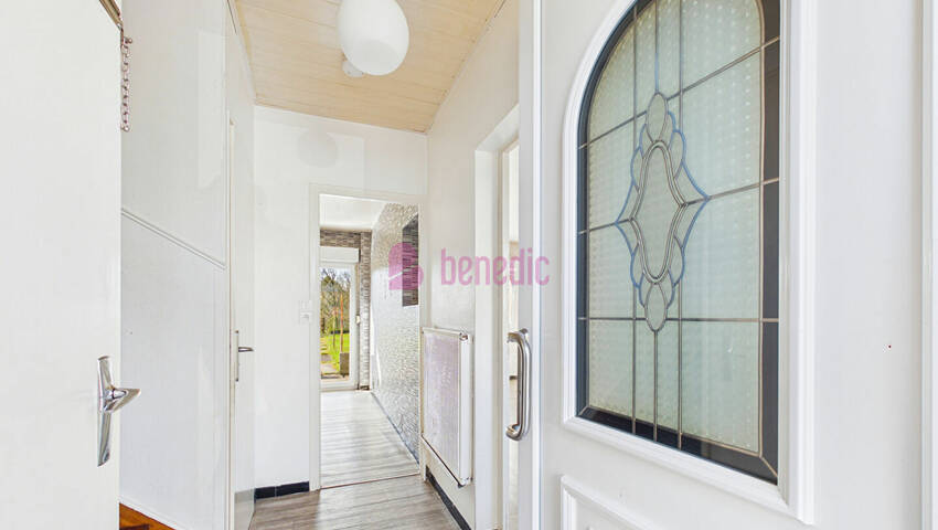 59813027c - Attribut alt par défaut.