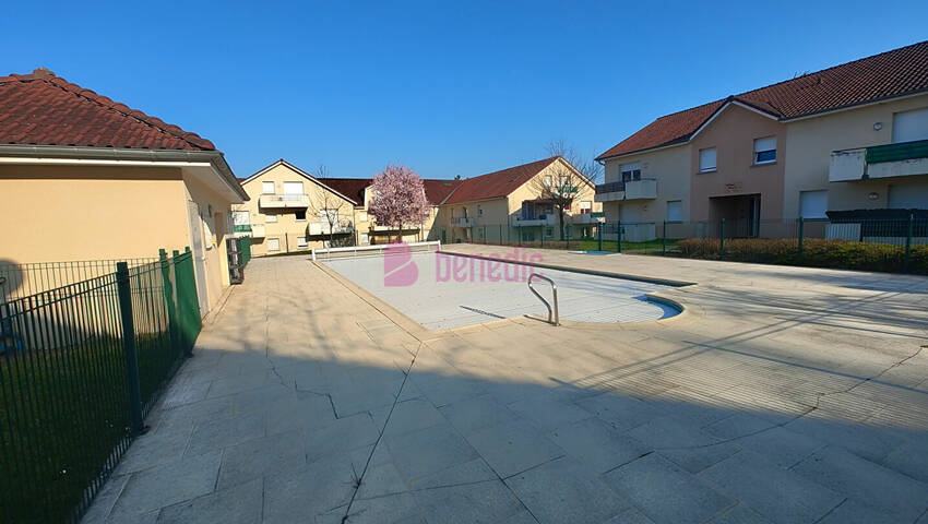 60241432c - Attribut alt par défaut.