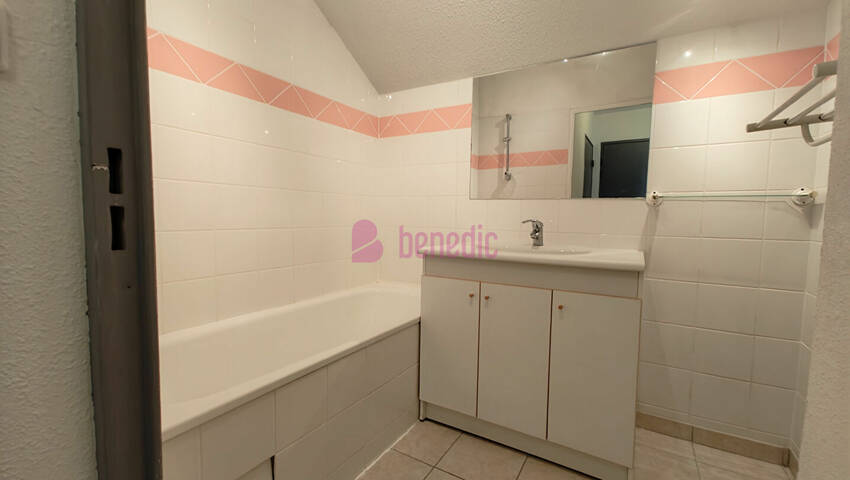 60241432g - Attribut alt par défaut.