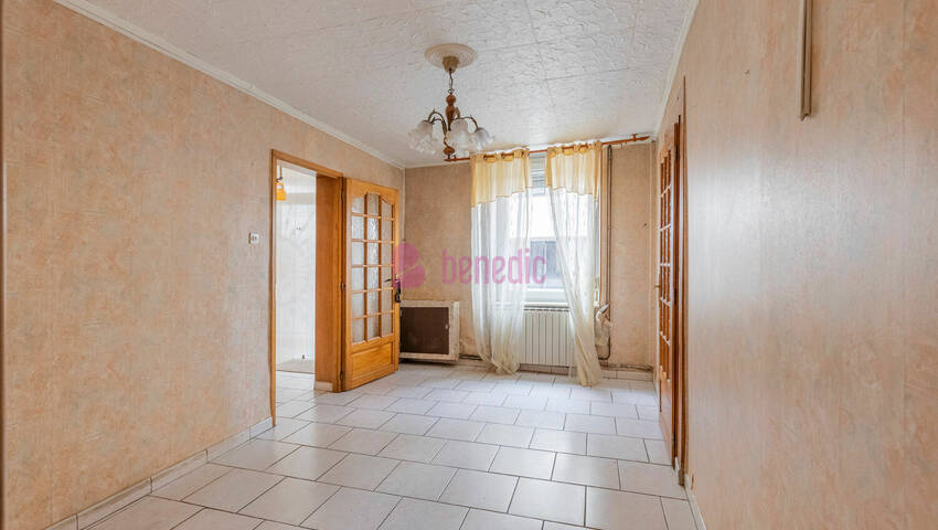 59986765f - Attribut alt par défaut.